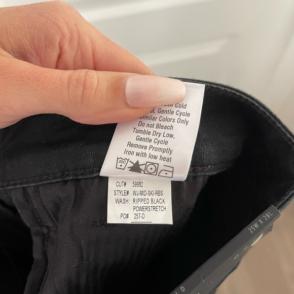 DSTLD Mid-rise Destroyed Denim Skinny Jean Black - 25x28 - Picture 8 of 8